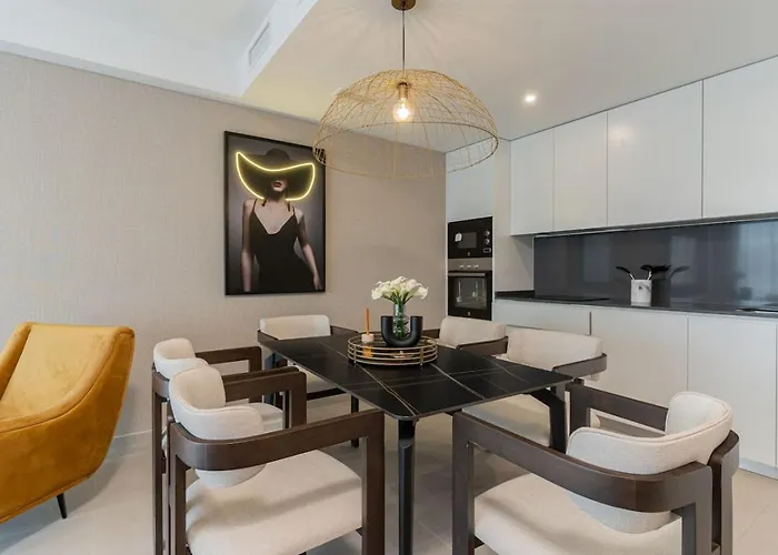 아파트 Sea View In Cancelada - Oceana Gardens 에스테포나